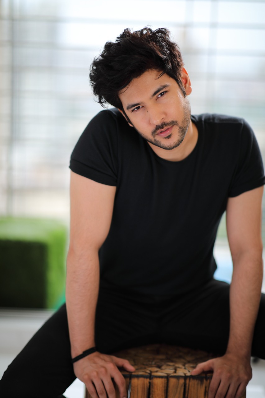 Shivin Narang Pics